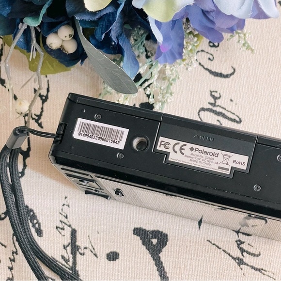 Polaroid Z2300 Instant Print 10mp Digital Camera Black Mint & 50-PK Paper - Picture 5 of 7